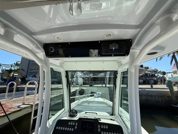  Yacht Photos Pics 2023 Everglades 253 Cc - Image 13