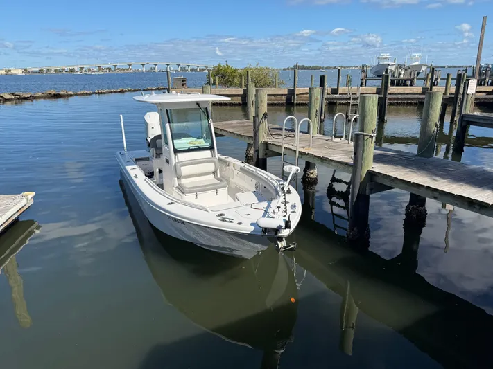  Yacht Photos Pics 2023 Everglades 253 Cc - Image 3