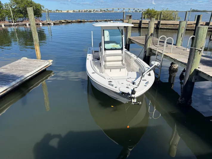  Yacht Photos Pics 2023 Everglades 253 Cc - Image 2