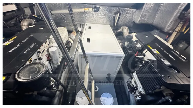  Yacht Photos Pics Absolute 52