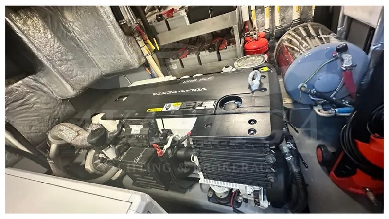  Yacht Photos Pics Absolute 52