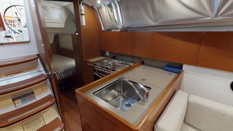 Angele Yacht Photos Pics 