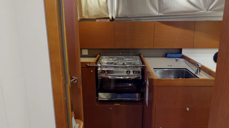 Angele Yacht Photos Pics 