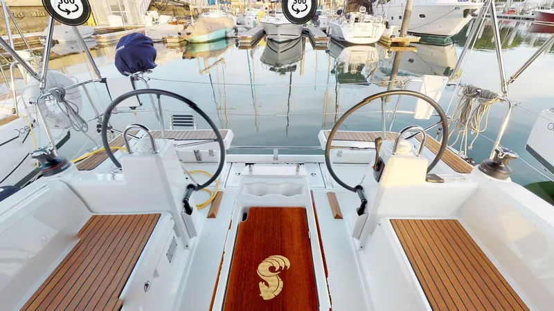 Angele Yacht Photos Pics 