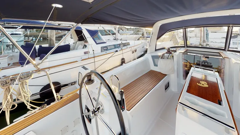 Angele Yacht Photos Pics 