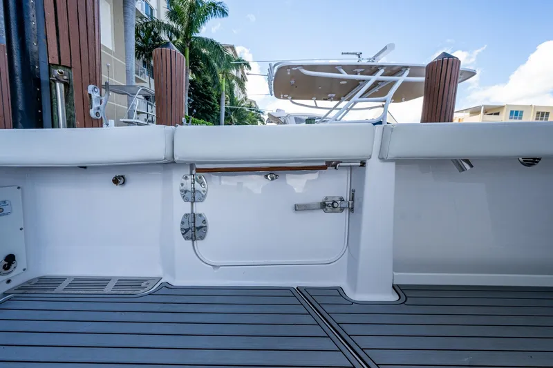  Yacht Photos Pics 2020 Everglades 395 Center Console boat interior with sleek deck and seating.