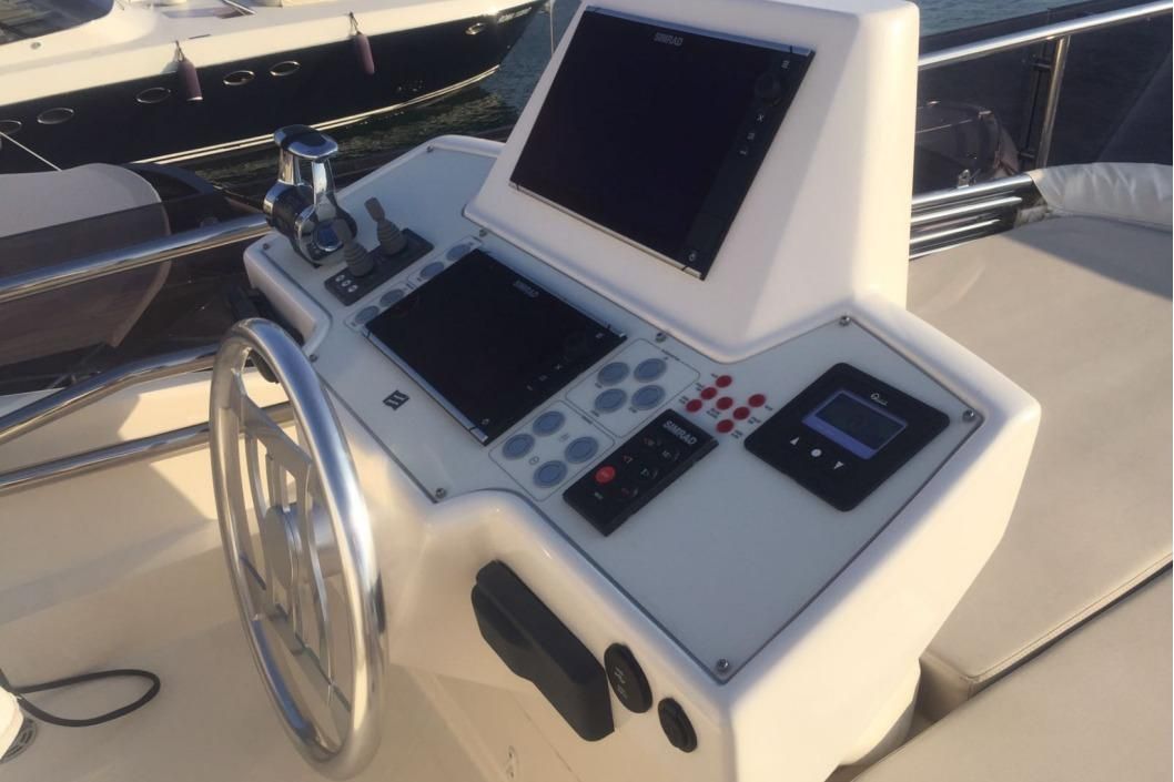 2017 Ferretti Yachts 56 