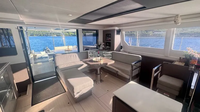 Sophia Yacht Photos Pics 