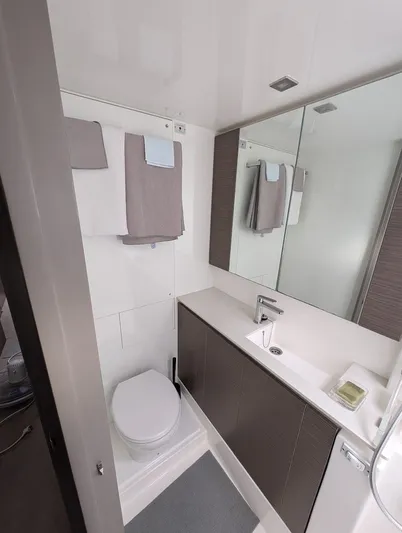 Sophia Yacht Photos Pics 