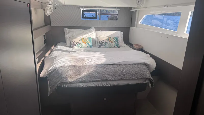 Sophia Yacht Photos Pics 