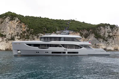 Benetti Oasis 34M Co Ownership