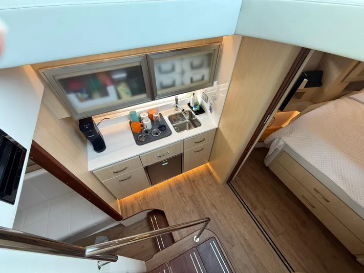  Yacht Photos Pics 2024 REGAL 42 FXO - Image 19