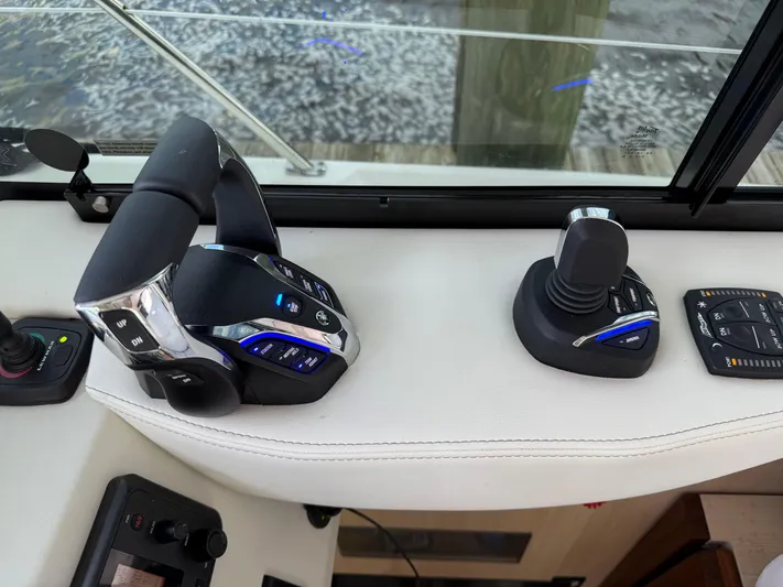  Yacht Photos Pics 2024 REGAL 42 FXO - Image 16