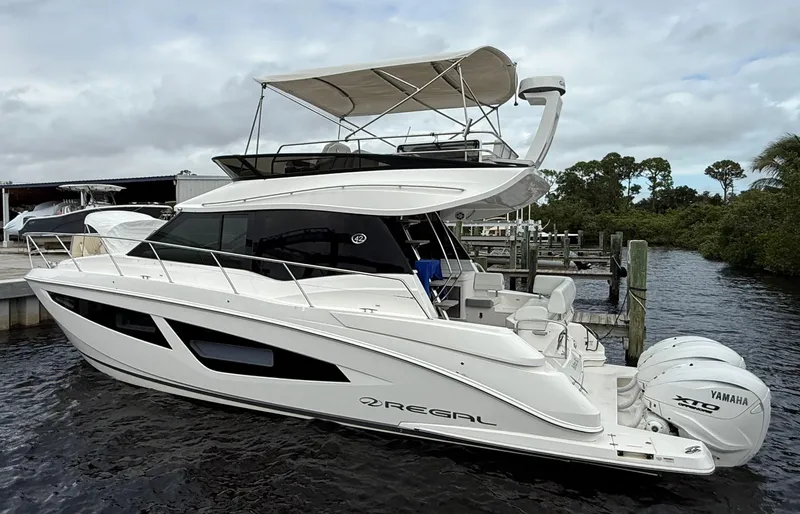  Yacht Photos Pics 2024 REGAL 42 FXO - Image 7