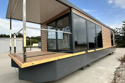 2025 Houseboat mBoat