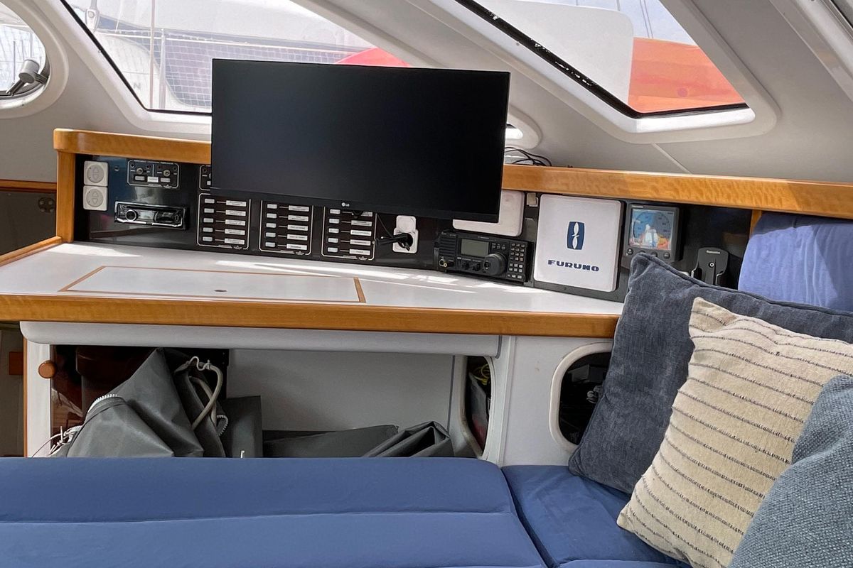 2003 Outremer 44 