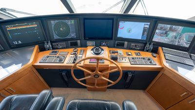 Yacht