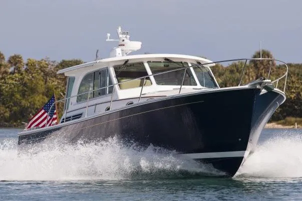  Yacht Photos Pics Manufacturer Provided Image