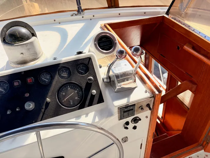 Freedom Yacht Photos Pics 