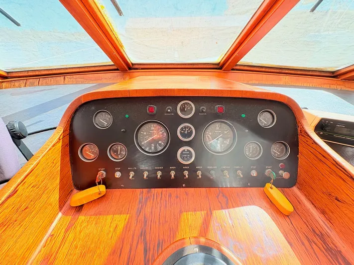 Freedom Yacht Photos Pics 