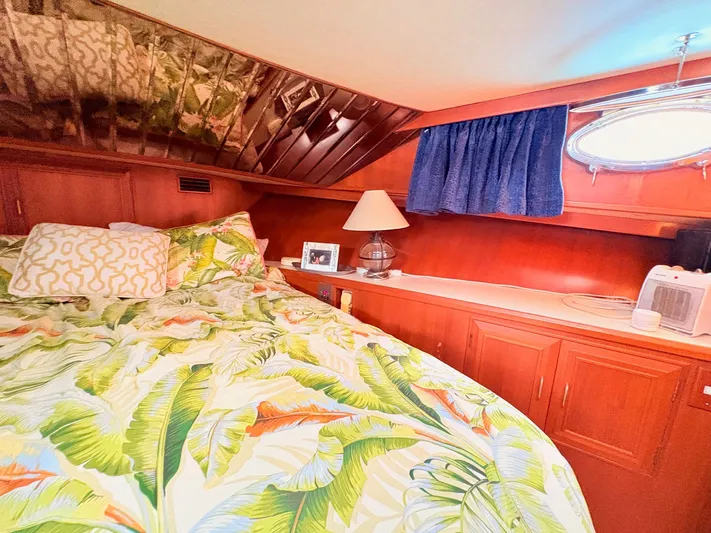 Freedom Yacht Photos Pics 