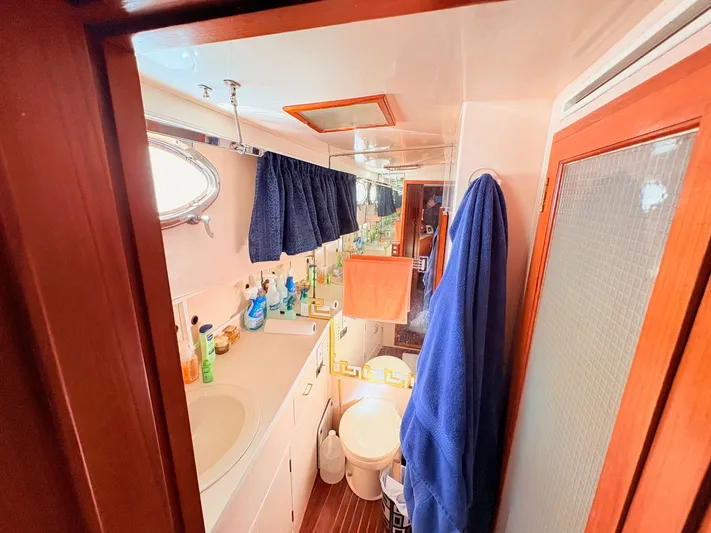 Freedom Yacht Photos Pics 