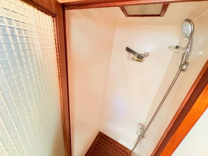 Freedom Yacht Photos Pics 