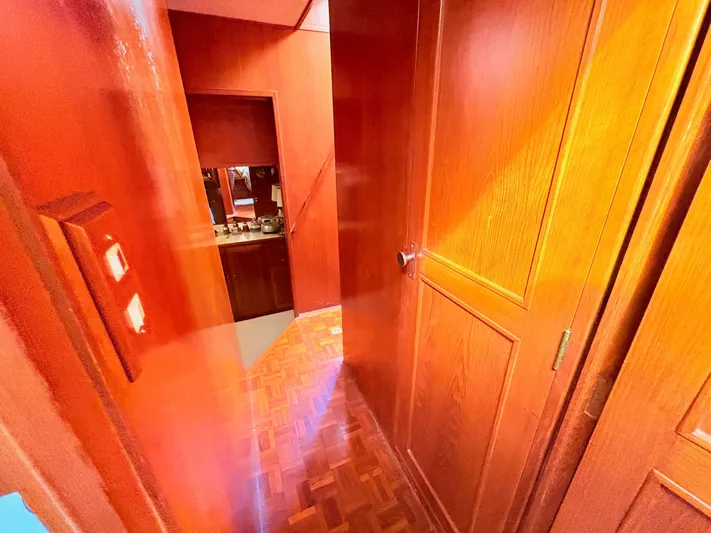 Freedom Yacht Photos Pics 