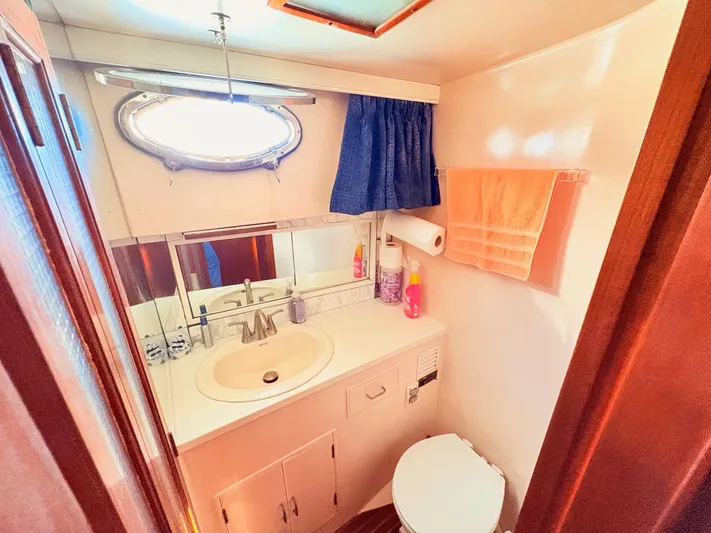 Freedom Yacht Photos Pics 