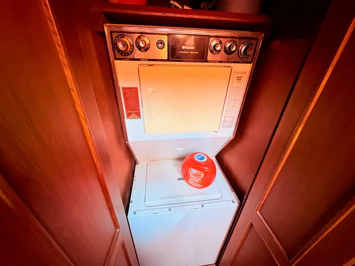 Freedom Yacht Photos Pics 