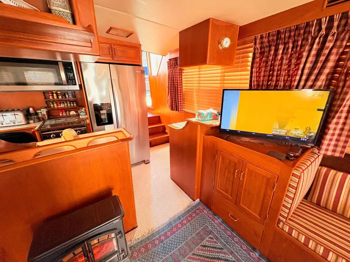 Freedom Yacht Photos Pics 