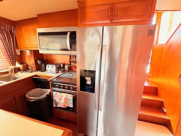 Freedom Yacht Photos Pics 