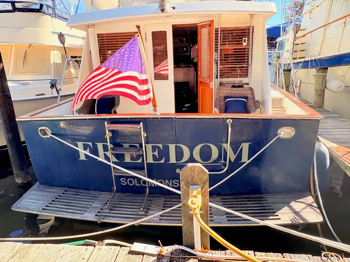 Freedom Yacht Photos Pics 