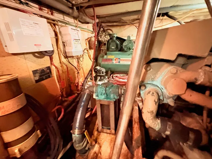 Freedom Yacht Photos Pics 