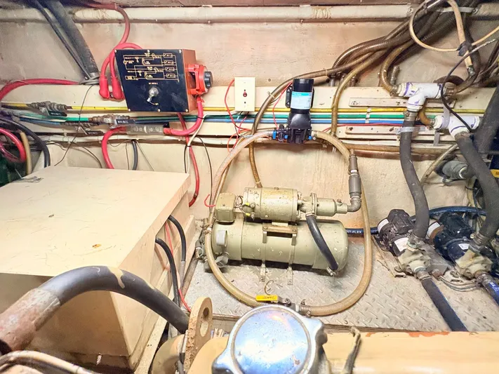 Freedom Yacht Photos Pics 