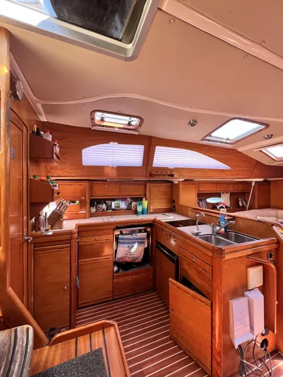 Sv Searching For The Edge Yacht Photos Pics 