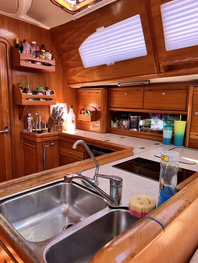 Sv Searching For The Edge Yacht Photos Pics 