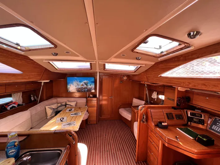 Sv Searching For The Edge Yacht Photos Pics 