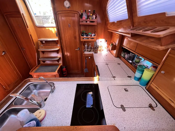 Sv Searching For The Edge Yacht Photos Pics 