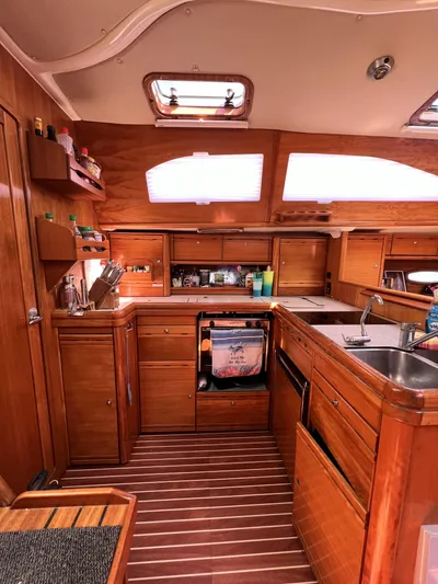 Sv Searching For The Edge Yacht Photos Pics 