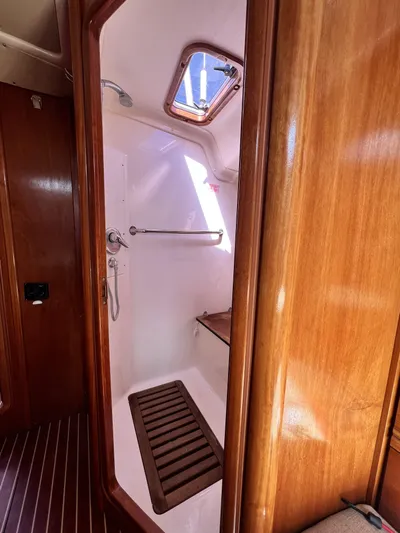 Sv Searching For The Edge Yacht Photos Pics 