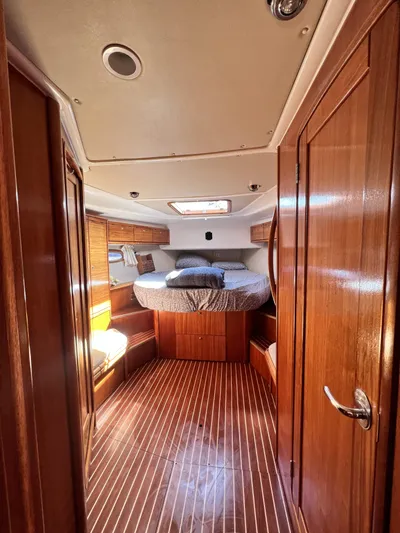 Sv Searching For The Edge Yacht Photos Pics 