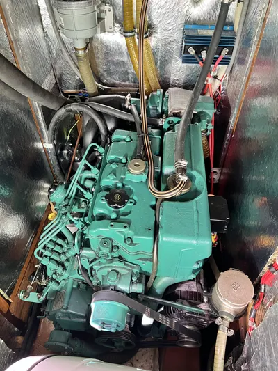 Sv Searching For The Edge Yacht Photos Pics 