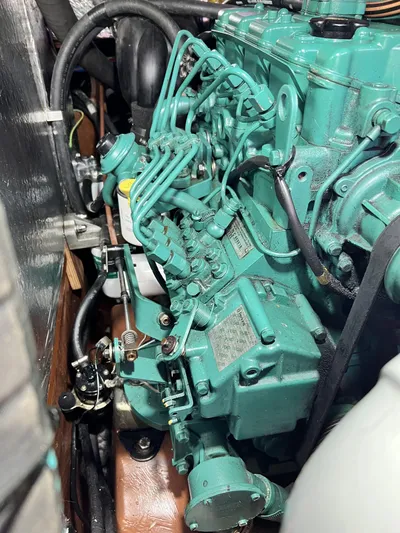 Sv Searching For The Edge Yacht Photos Pics 