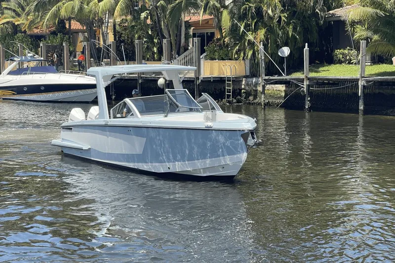 Four Seas Yacht Photos Pics 