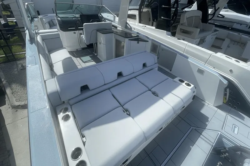 Four Seas Yacht Photos Pics 