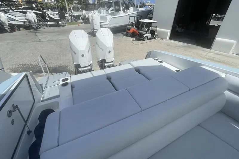 Four Seas Yacht Photos Pics 