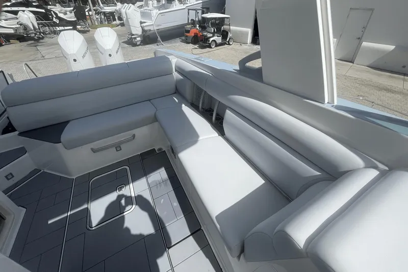 Four Seas Yacht Photos Pics 