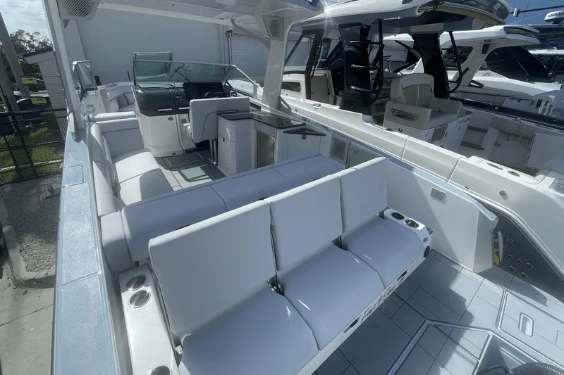 Four Seas Yacht Photos Pics 