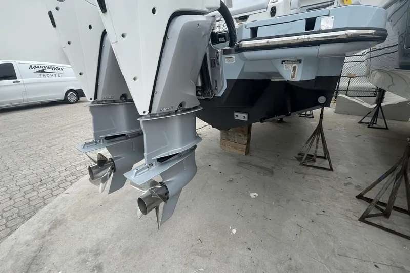 Four Seas Yacht Photos Pics 